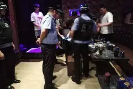 咋回事？柳州贫困村里有民房装修豪华，夜夜笙歌图片