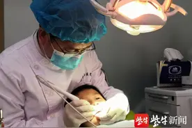 孩子长了“双排牙”，到底要不要拔乳牙？图片
