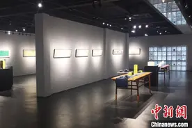 中国当代艺术家将“意外”融入创作 全新展现瓷器艺术图片