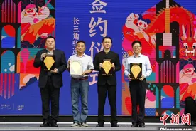 上海百年地标大世界“闹”非遗传统 人气爆棚图片