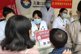 口腔专家义诊看了10多个孩子 一口坏牙，问题都出在这里图片