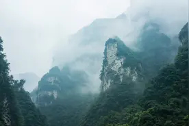 叠水瀑布湖北三峡竹海国庆推出感恩套餐图片