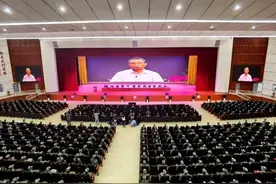 钟南山：侠之大者为国为民，医之大者悬壶济世图片