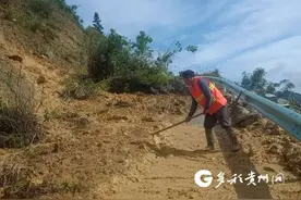贵州从江：贫困户变护路员走上“脱贫路”图片
