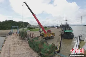 空军某仓库为某雷达站前送战储器材掠影图片