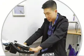 癌症小伙笑对病魔 迈入大二边做康复边学习图片