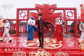 陈立农演唱《我的果汁分你一半》，欢快节奏引爆全场，来听视频封面