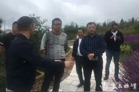 师宗县民政局到马龙区考察生态陵园建设工作图片
