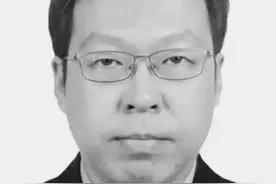 给母亲发完最后一条微信，39岁的民警再也没有回来……图片