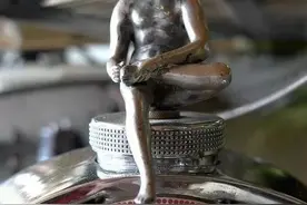 抠脚，是人类不可描述的共同爱好图片