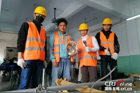 泰国小伙儿郑齐光在中国学高铁检修“等中泰铁路建好我就能走我梦想的路”图片