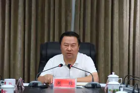 严重破坏任职地区政治生态的县委书记图片