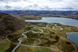 眼睛在旅行丨婀娜多姿的西藏布托湖图片