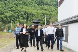 【工作动态】省委统战部副部长谢辉赴龙游县沐尘畲族乡推进村庄规划建设工作图片