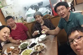 海外中国留学生的中秋节：下雨，找月亮用了一个小时图片