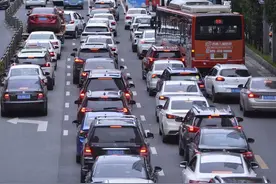 成都城外通畅城内堵 蜀都大道周边部分路口交通管制分流图片