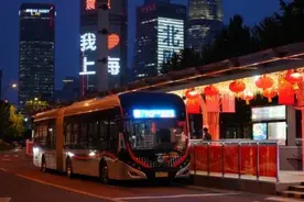 想要慢节奏游上海，不妨来试试这些流动的“风景线”图片