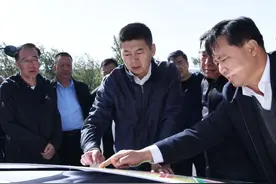 费东斌深入集宁区、察右前旗调研时强调 科学规划城市和园区 加快推进全市经济社会高质量发展图片