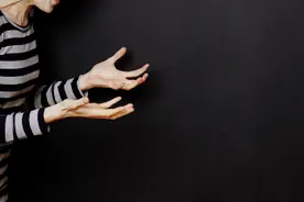杭州小夫妻傻眼了！月嫂突然提出国庆假期双倍工资，不料更麻烦的还在后面……图片
