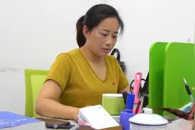 “黄毛丫头”也能做社工，用专业帮助青少年成长