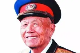 心中的丰碑——慕生忠将军图片