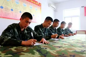 父母：见字如面，纸短情长，请读新兵第一封家书图片