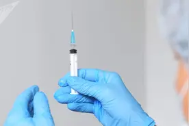普京：相信俄罗斯近期将推出第三款新冠病毒疫苗图片
