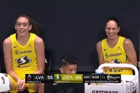 WNBA：风暴3-0横扫王牌夺队史第4冠 斯图尔特荣膺FMVP图片