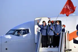合同制援鄂医护反映“入编”问题 济南卫健委：尚无政策图片