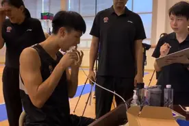 广东小将测肺活量竟要“吃”吹嘴 官微调侃：高！实在是高图片