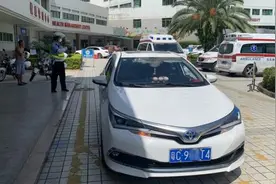 车上产妇破羊水，网约车司机向交警报备后一路飞驰送医视频封面