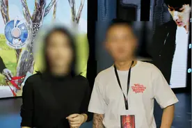 深圳女子理发店内充值万元退费陷纠纷，店家：扣除消费款可退视频封面