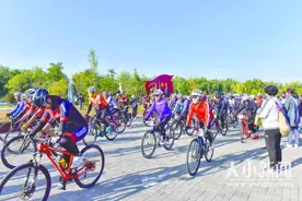 “东盛杯”捷力100栖霞站自行车赛鸣枪开赛图片