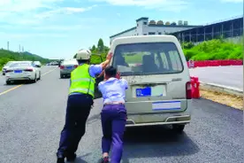 “双节”我在岗 惠州交警假期全警动员全员上路图片