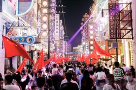 郑州电影小镇“十一”黄金周接待游客23.6万人次！杂技演出持续到10月18日图片
