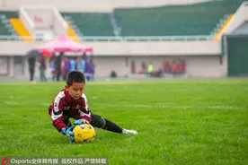 孩子几岁能参加专业体育培训？牢记各项目特点，家长别着急图片