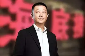 海底捞张勇：四张桌子、一口锅缔造千亿火锅帝国图片