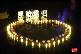 战友家人齐上阵，连长的浪漫求婚太甜了图片