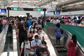 深圳地铁6号线早高峰推迟运营，目前设备故障已排除视频封面