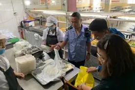 “五毛”食品、“黑作坊”……兰州农村里这些假冒伪劣食品“小心了”图片