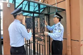 他被称为“警营鲁班”让辖区非机动车失窃率下降了8成图片