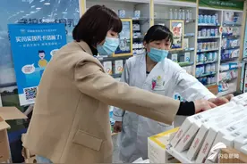价格稳定 库存充足！济南市民对口罩酒精等防疫用品需求增多图片