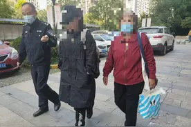 无法接受这件事情，12岁少女离家出走露宿江边图片