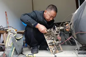 点赞！民兵连长当起免费修理工 数百件家电在他手里“起死回生”图片