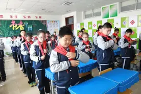 宣誓！敬礼！今天，德州的小学生将终生难忘图片