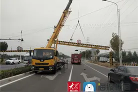 打通交通运输瓶颈 阳信县拆除限高杆图片