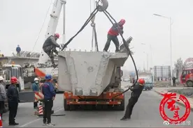 长江路与香福路分离式立交工程主桥合龙 预计11月末通车图片