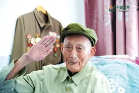 上战场保家卫国，回家乡为民解忧图片
