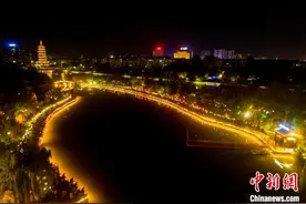 130余名选手聚泰州凤城河畔夜钓 品味水城慢生活图片