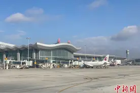 兰州中川机场密织航线覆盖范围 升级“空中通道”助丝路游图片